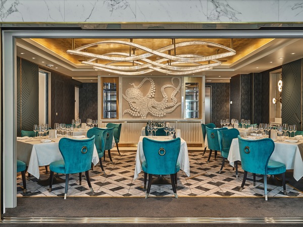 SILVERSEA Silver Endeavour II Terrazzino 1.jpg